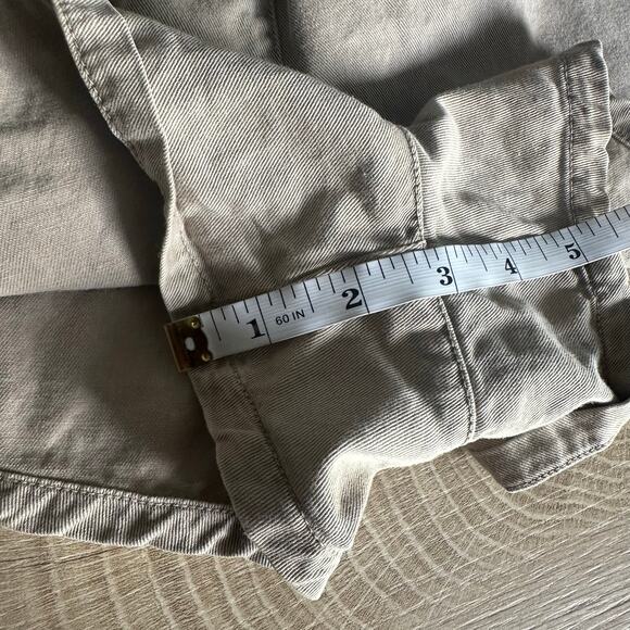 XiRena Wesley Short Dark Sand Khaki M - Picture 13 of 13